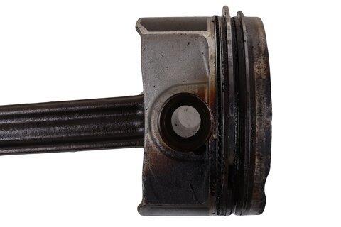 Sada ojnice + píst 03C198401D