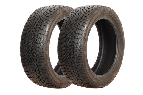 Sada pneumatik ZIMNÍ 215/50 R17 95V BRIDGESTONE BLIZZAK LM005 (5mm) rok 2022