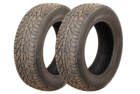 Sada dvou pneumatik ZIMNÍ 195/65 R15 91T Kormoran Snow (5 mm) rok 2023