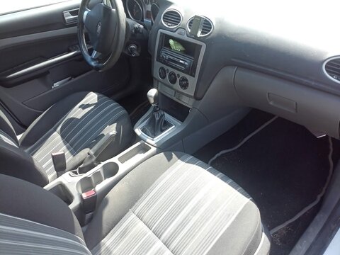 Ford Focus II 1.6 74kW