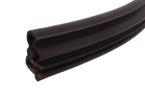 Gumové těsnění předních dveří