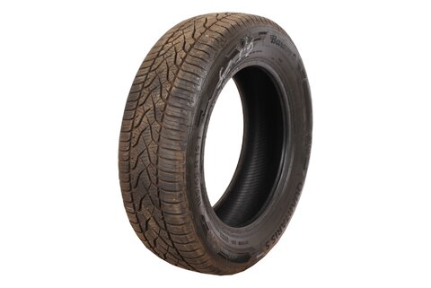 CELOROČNÍ 185/65 R15 88T BARUM Quartaris 5 (8 mm) rok 2025