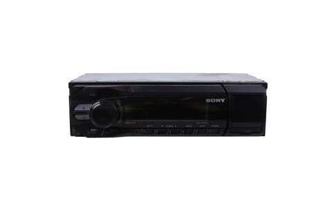 Autorádio  ( MP3, WMA, AUX, USB ) univerzální