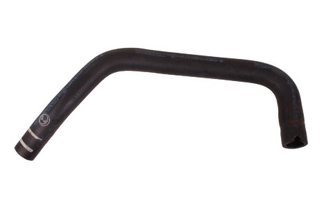 Hadice vody od plastové spojky k výměníku oleje