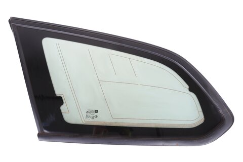 Sklo boční zadní kufr levé zelené kombi 13352080