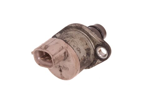 Ventil pro regulaci tlaku paliva