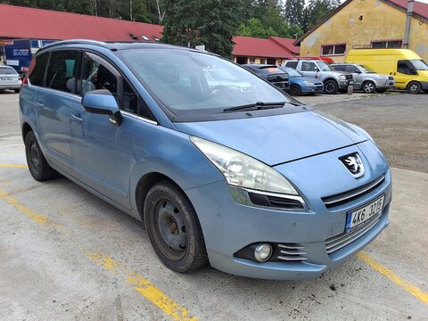 Peugeot 5008 2.0 HDI 110 kW