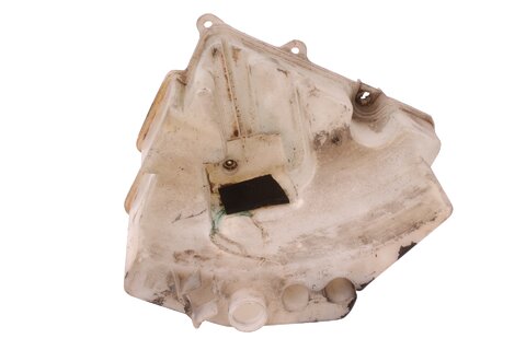 Nádobka ostřikovačů s ostřikem zadního okna