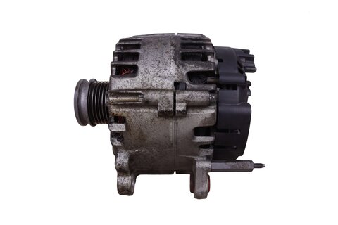 Alternátor 140A 04E903023K