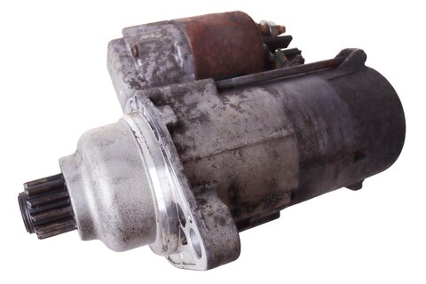 Startér 2kW 02M911024P