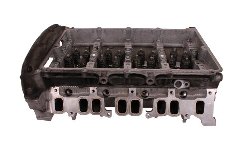 Hlava motoru s ventily