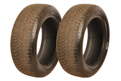 Sada dvou pneumatik ZIMNÍ 185/55 R15 86V GOODYEAR VECTOR (6,5mm) rok 2022