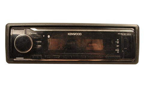 Autorádio s USB (USB / AUX / MP3 / WMA / AAC / WAV / FLAC / Bluetooth ) univerzální