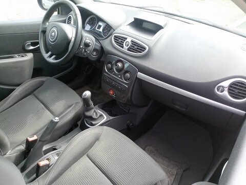 Renault Clio III 1.2 16V 55kW