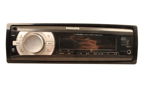 Autorádio PHILIPS ( MP3 WMA  AUX  USB) univerzální
