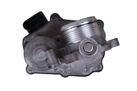 Škrtící klapka 04L131501B