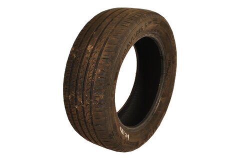 Pneumatika LETNÍ 215/55 R16 97Y Barum BRAVURIS 5 HM ( 7 mm ) rok 2021
