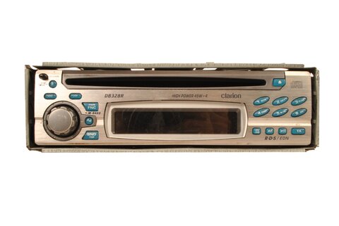 Autorádio s CD univerzální
