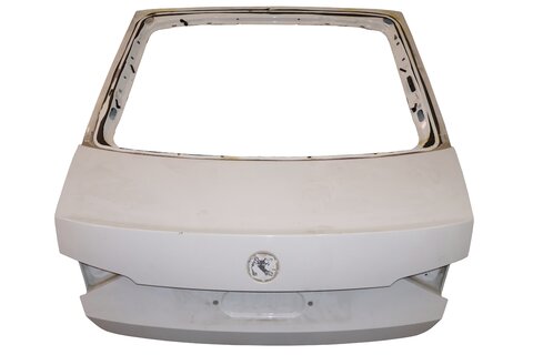 Páté dveře sedan 3V5827023D