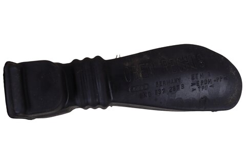 Kryt omezovače dveří přední L=P 8K0837267B