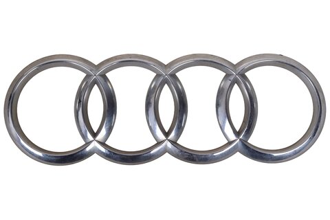 Znak AUDI zadní combi 8K9853742A