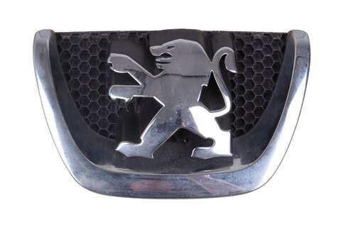 Znak PEUGEOT přední 7810Y4