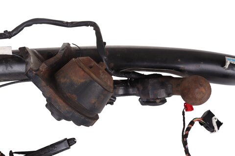 Tažné zařízení sklopné komplet sedan 3V0803881A
