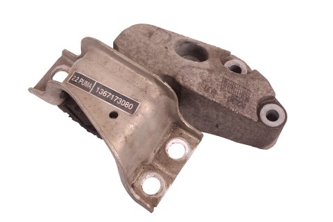 Držák motoru pravý original