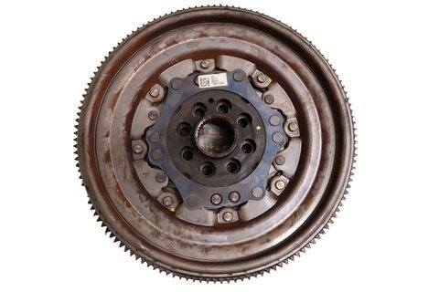 Dvouhmotový setrvačník 06K105266AC