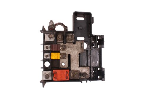 Kontakt akumulátoru s pojistkami