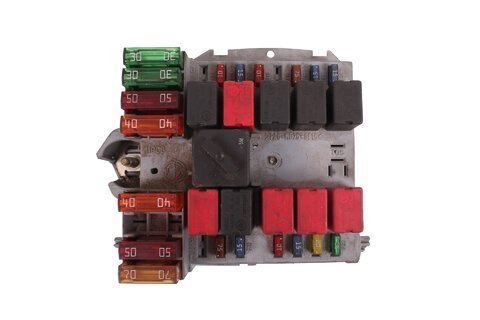 Pojistková skříňka u motoru - 1332043080