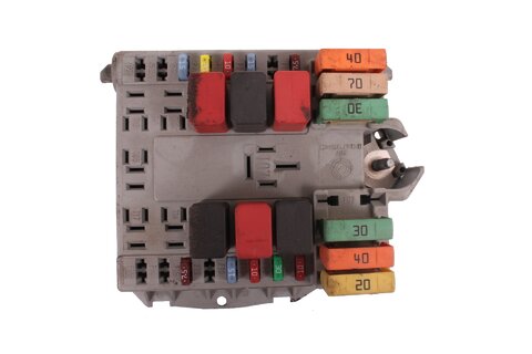 Pojistková skříňka u motoru - 	51761955