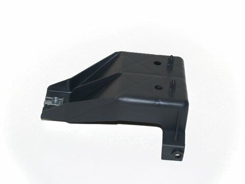 Držák nárazníku pravý P