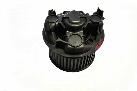 Ventilátor topení a klimatizace (pouze pro manuální AC)