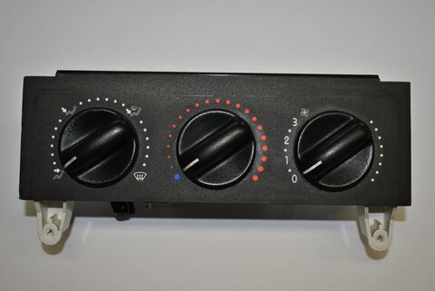 Ovládání topení a klimatizace - 36251169