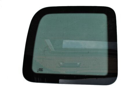 Pravé boční zadní sklo pevné