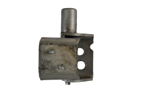 Pravý zadní spodní pant dveří