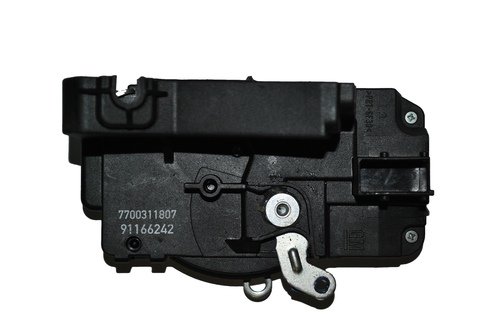 Levý zámek předních dveří (bez centrálu)