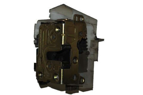 Levý zámek předních dveří