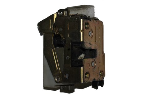 Pravý zámek zadních dveří (ovl. lankem)