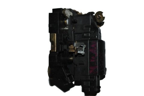 Pravý zámek předních dveří s motorkem centrálu