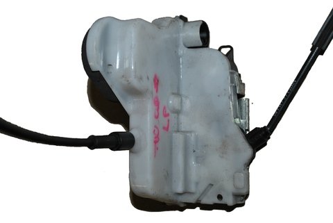 Levý zámek předních dveří (bez centrálu) 12738