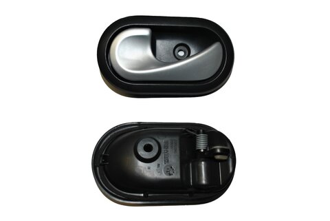 Levá vnitřní klika přední / zadní dveří - stříbrná