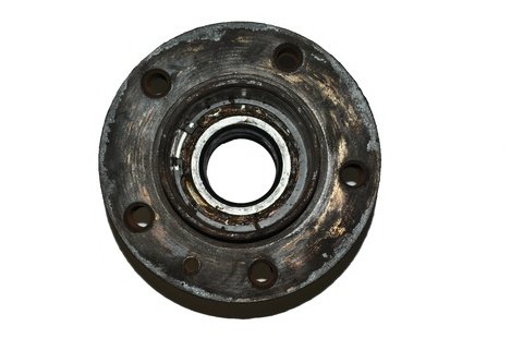 Zadní náboj s ložiskem levý / pravý