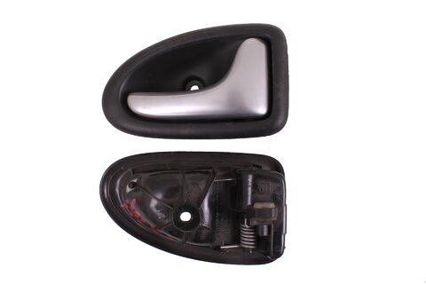 Pravá vnitřní klika přední / zadní- chrom ovládaná táhlem