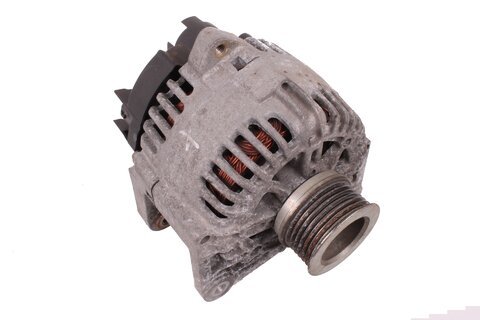 Alternátor ( 110A ) VALEO
