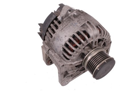 Alternátor ( 110A ) VALEO 8200667608