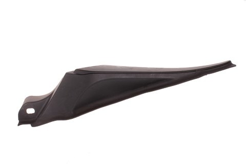 Pravá mřížka kapoty