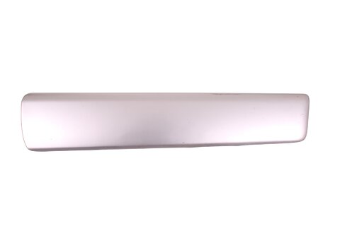 Pravá plastová spodní lišta předních dveří - pro lak