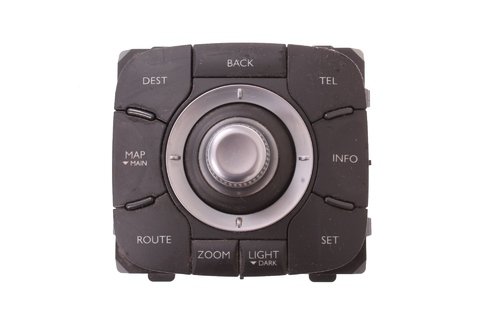 Ovládací panel multimedii